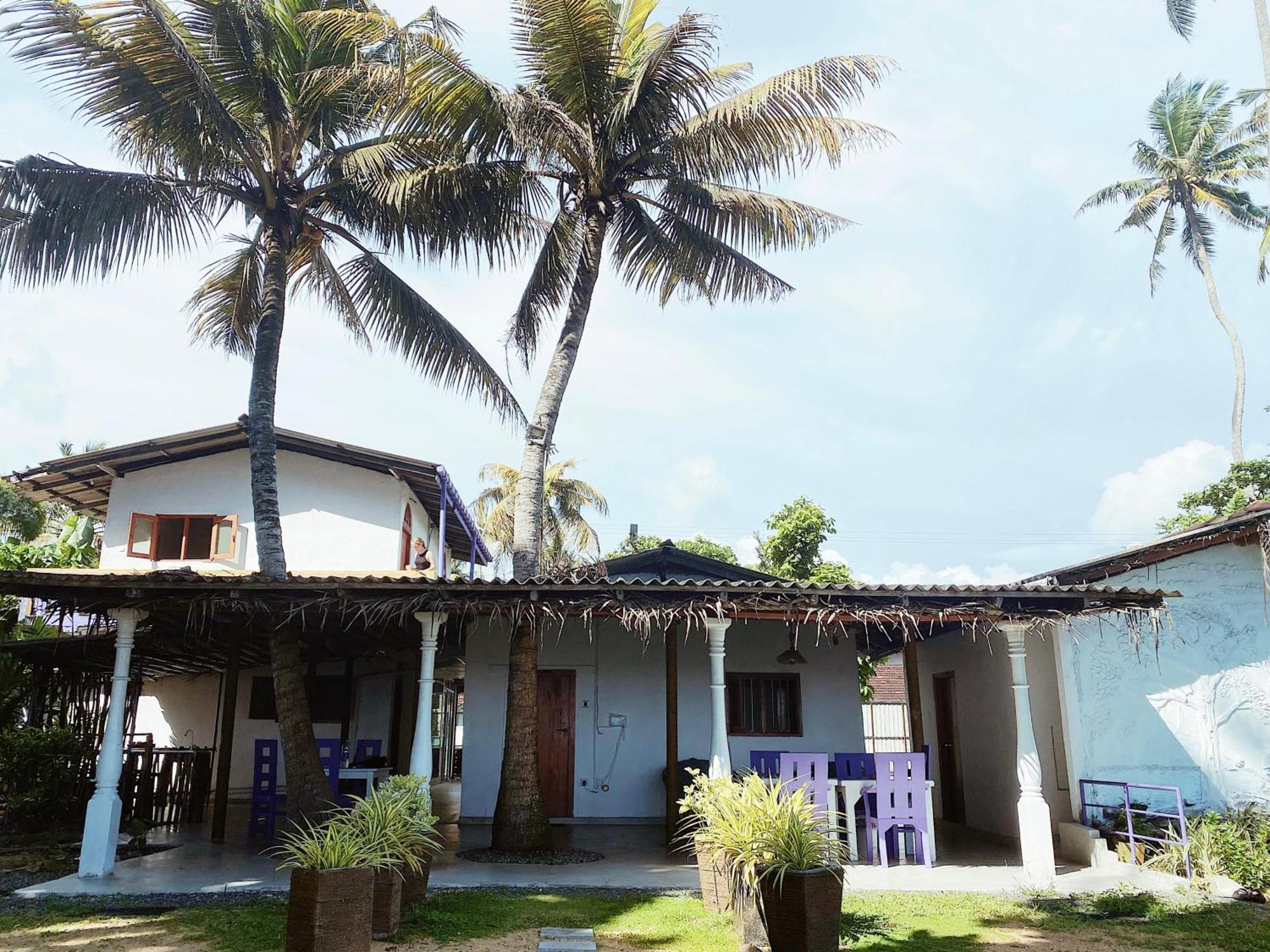 Together Beach House Midigama East Exterior photo
