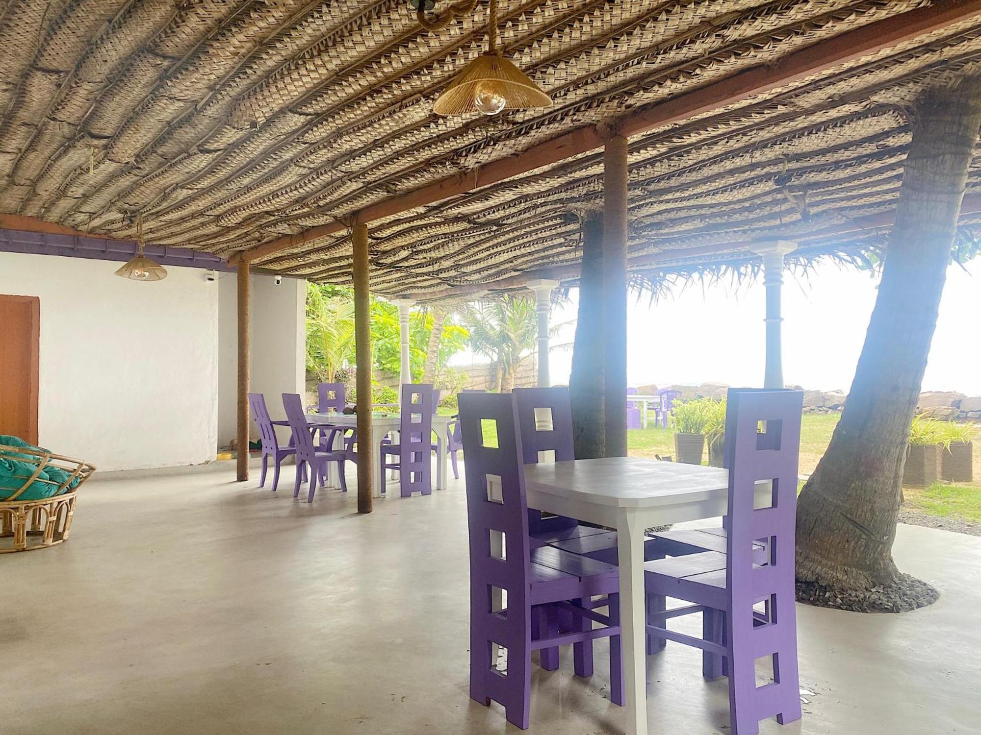 Together Beach House Midigama East Exterior photo
