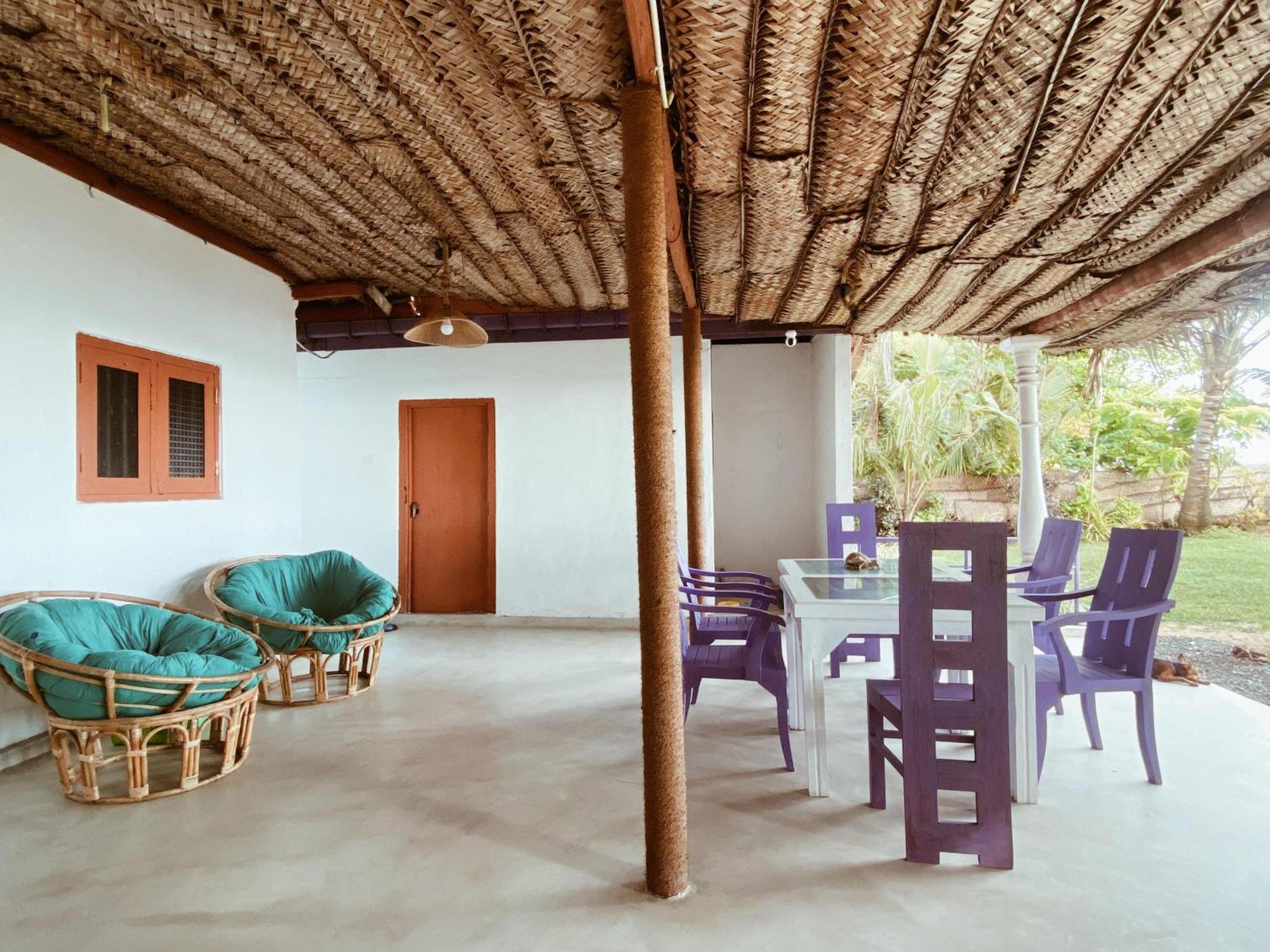 Together Beach House Midigama East Exterior photo