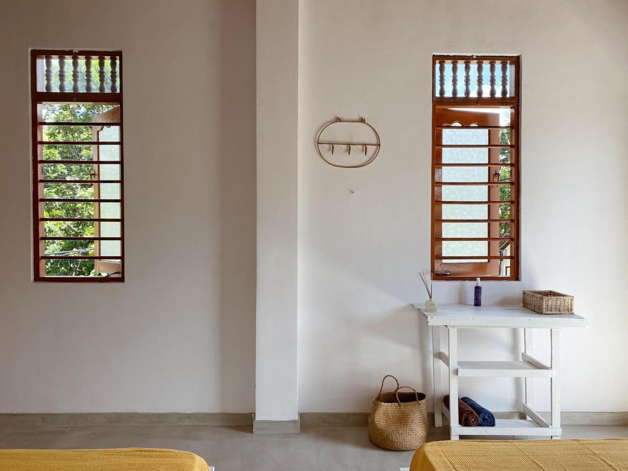 Together Beach House Midigama East Exterior photo