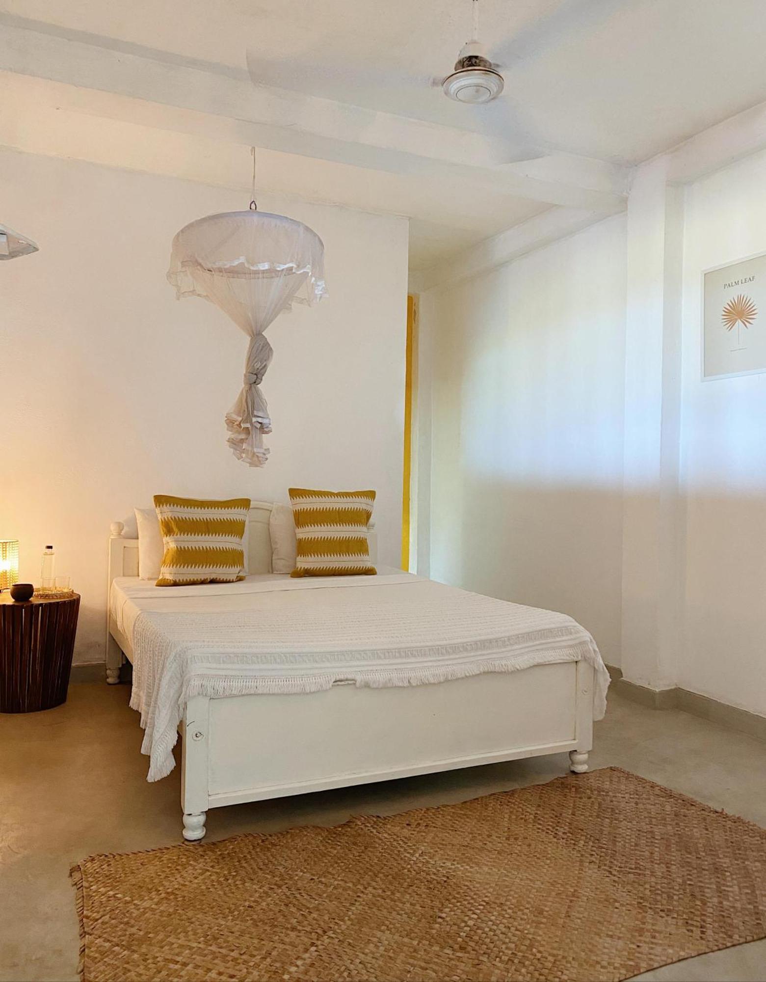 Together Beach House Midigama East Exterior photo